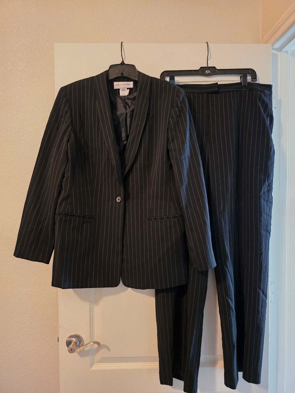 Jones New York Suit Black and White Pinstripe Blazer Pants Set Size 14